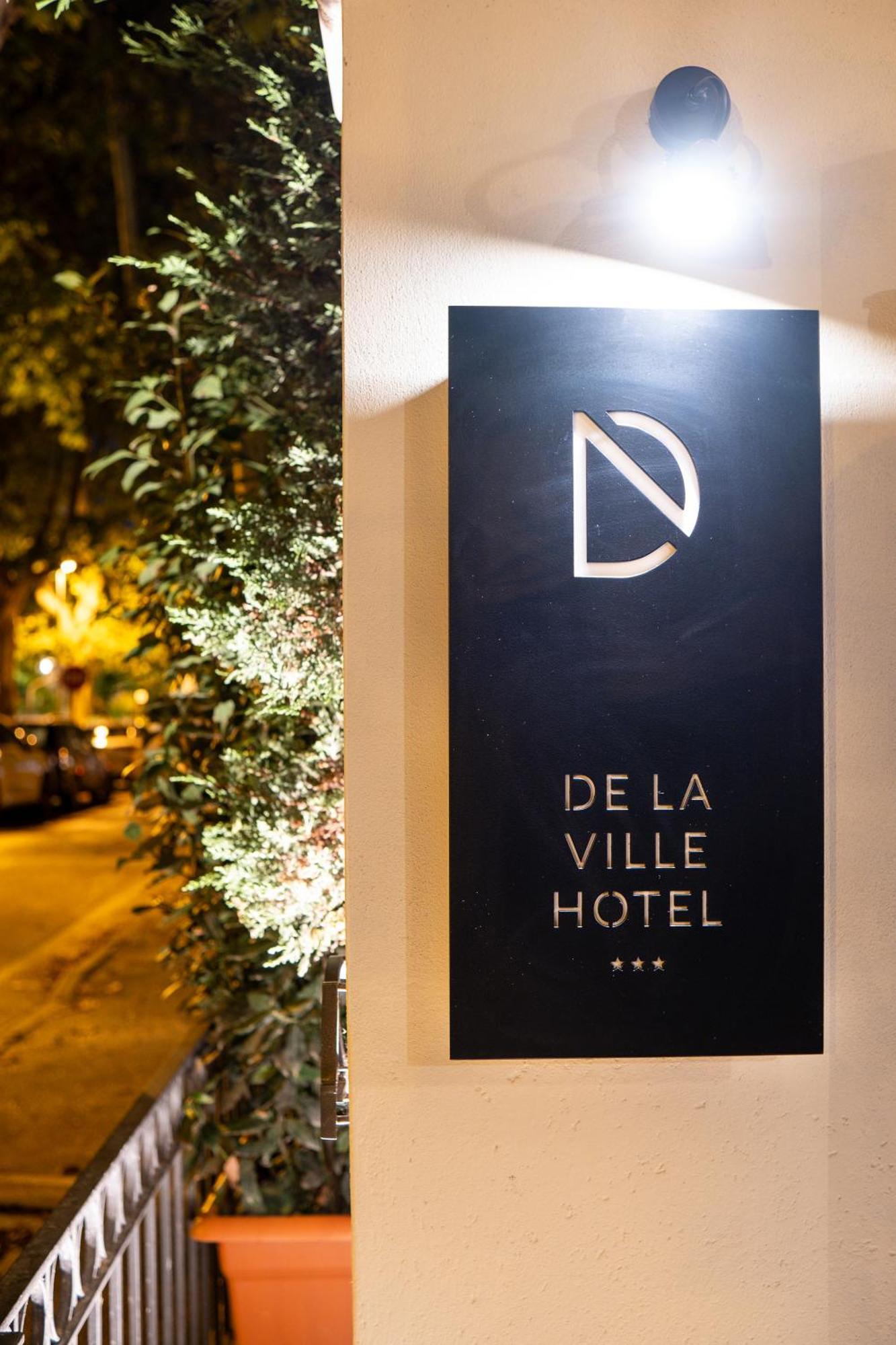 De La Ville Hotel Cattolica Buitenkant foto